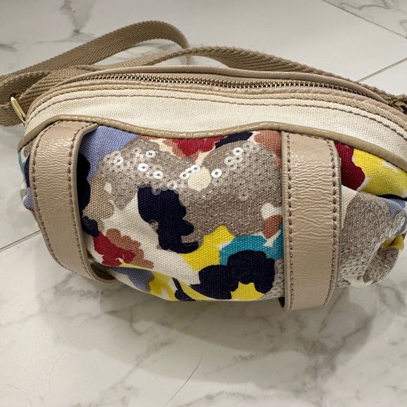 Juicy Couture 2000s vintage barrel bag - Picture 2 of 5